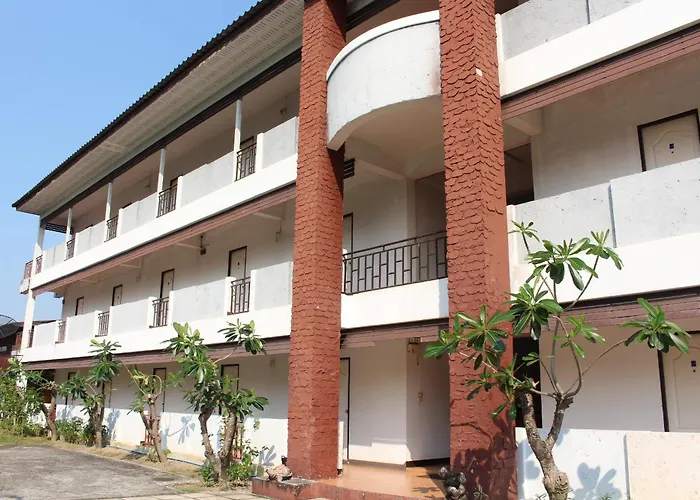 Oyo 75420 Howto Hotel